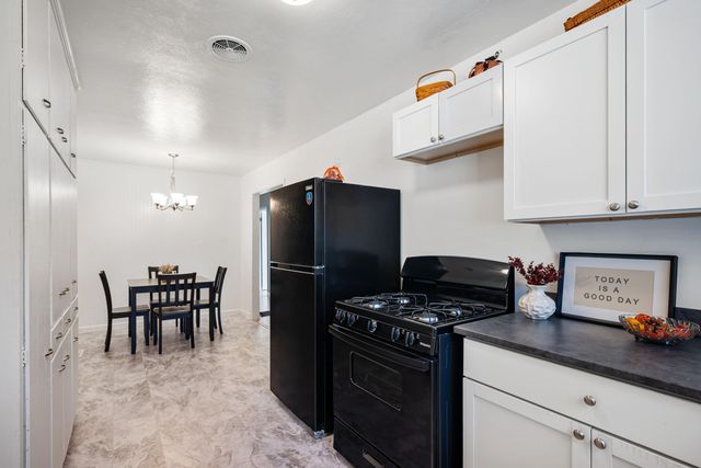 930 Melody Lane, Neosho, MO 64850