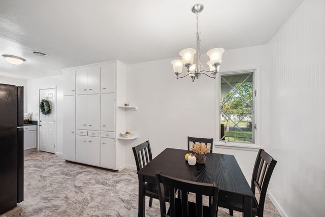 930 Melody Lane, Neosho, MO 64850