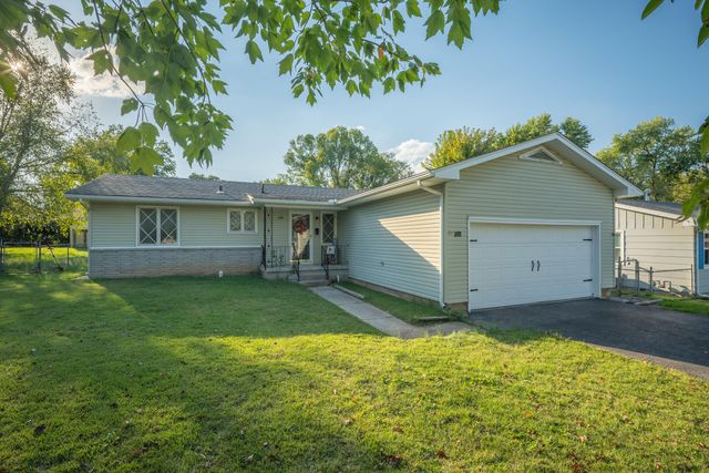 930 Melody Lane, Neosho, MO 64850