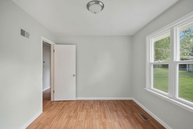 930 Melody Lane, Neosho, MO 64850