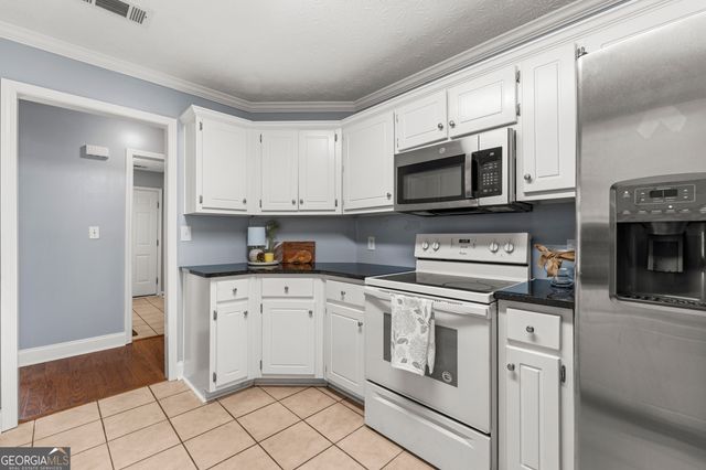 241 Old Pond Road, Lagrange, GA 30241