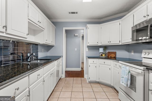 241 Old Pond Road, Lagrange, GA 30241