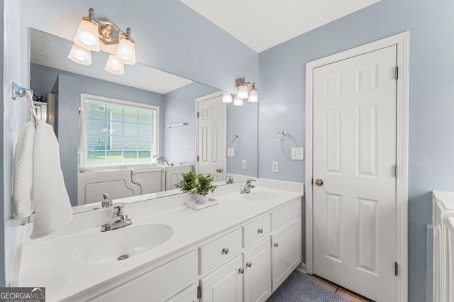 241 Old Pond Road, Lagrange, GA 30241