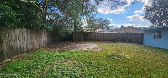 370 MADEIRA Drive, Orange Park, FL 32073