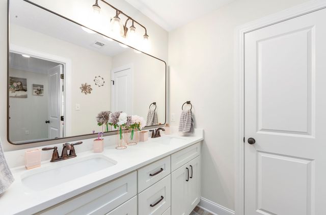 119 Providence Dr, Medina, TN 38355