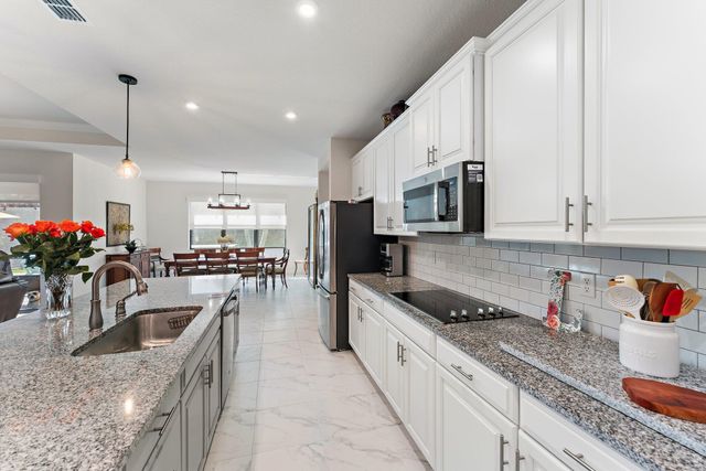 6291 Arcadia Square, Vero Beach, FL 32966