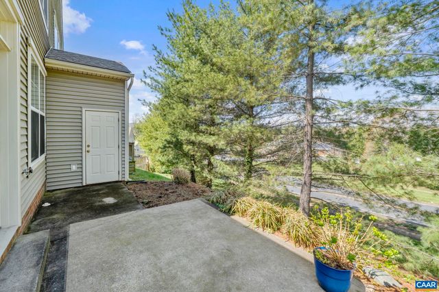 1350 STONEY RIDGE RD, Charlottesville, VA 22902