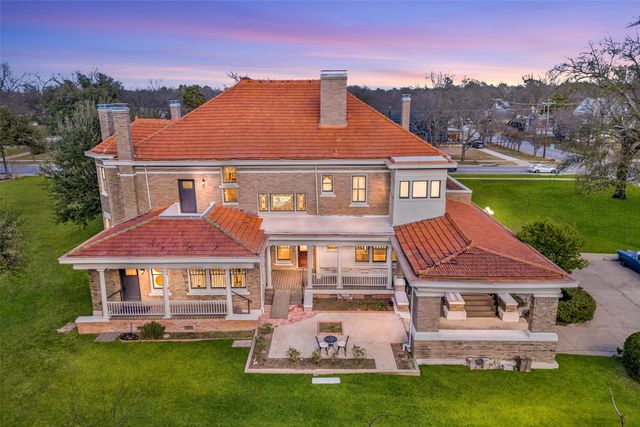 705 Griffith Avenue, Terrell, TX 75160