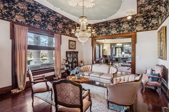 705 Griffith Avenue, Terrell, TX 75160