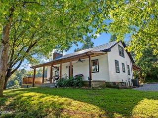 2059 Upper Middle Creek Road, Sevierville, TN 37876