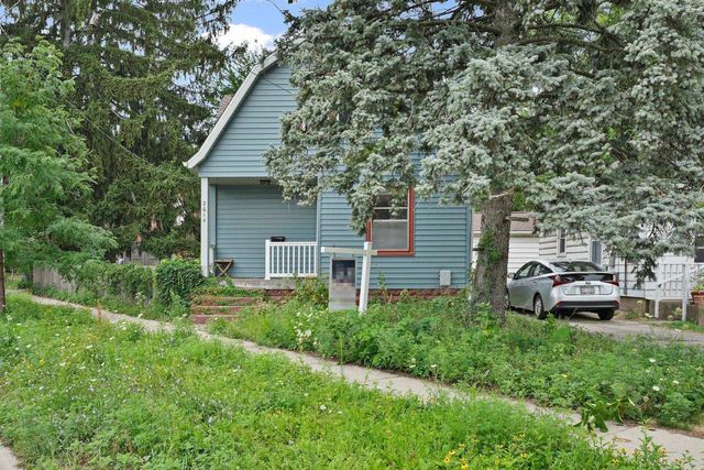 2614 St Paul Avenue, Madison, WI 53704