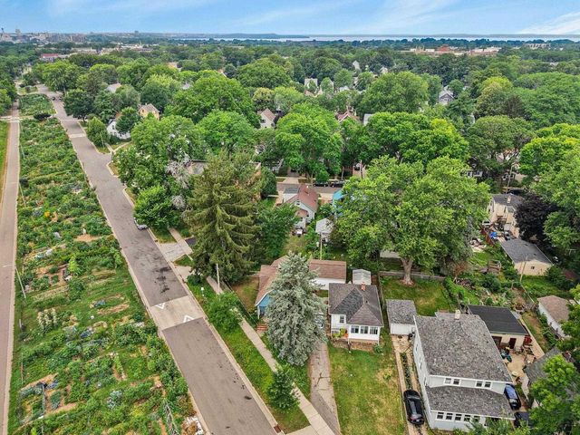 2614 St Paul Avenue, Madison, WI 53704