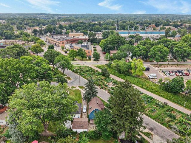2614 St Paul Avenue, Madison, WI 53704