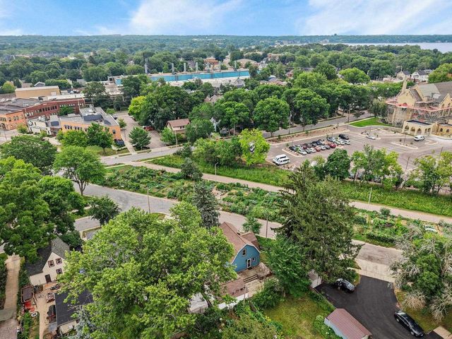 2614 St Paul Avenue, Madison, WI 53704