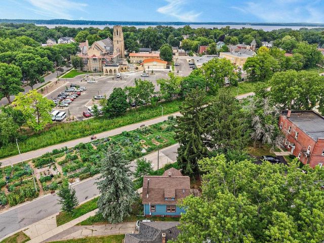 2614 St Paul Avenue, Madison, WI 53704