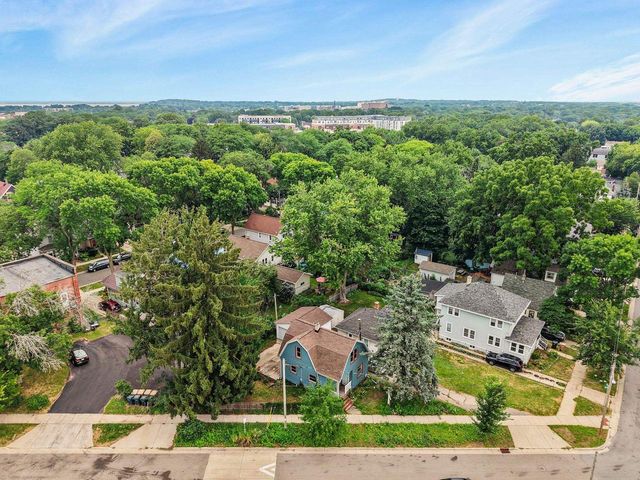2614 St Paul Avenue, Madison, WI 53704