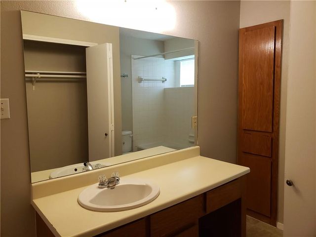 1825 Rainy Meadows DR, Austin, TX 78758