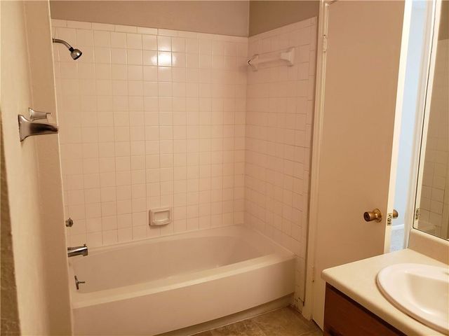 1825 Rainy Meadows DR, Austin, TX 78758