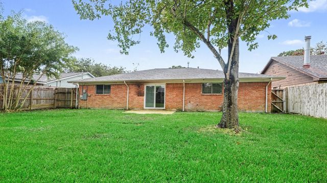 2329 Pickerton Drive, Deer Park, TX 77536