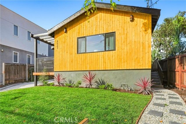 4523 Lexington, Los Angeles, CA 90029