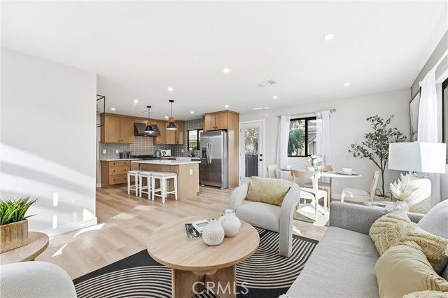 4523 Lexington, Los Angeles, CA 90029