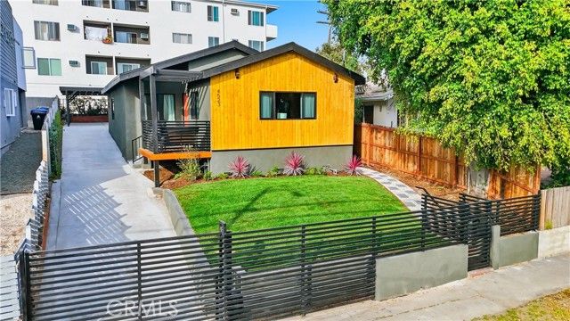 4523 Lexington, Los Angeles, CA 90029