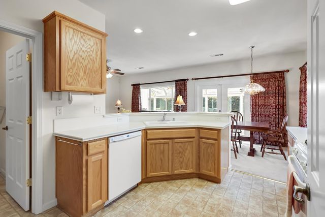 41 Sausalito Ct, Sacramento, CA 95823