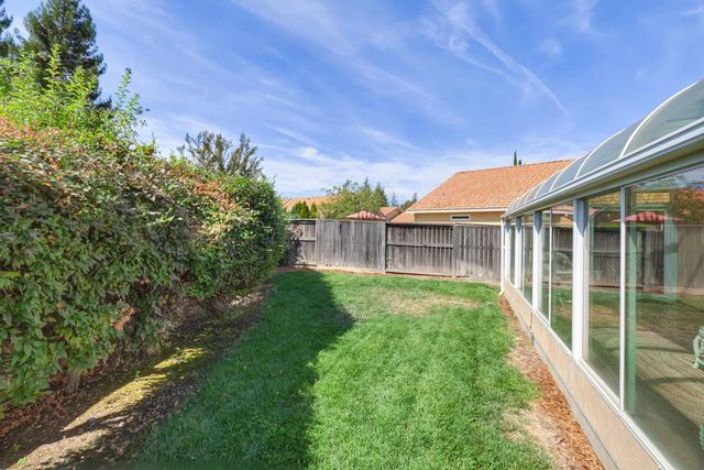 41 Sausalito Ct, Sacramento, CA 95823