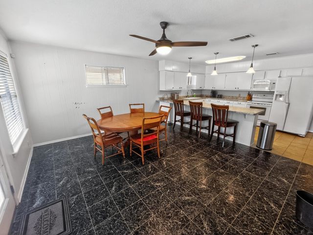 647 Shadywood Lane, Avinger, TX 75630