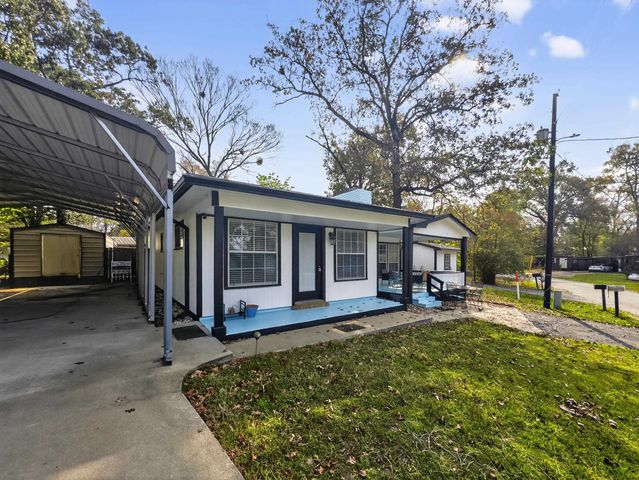 647 Shadywood Lane, Avinger, TX 75630