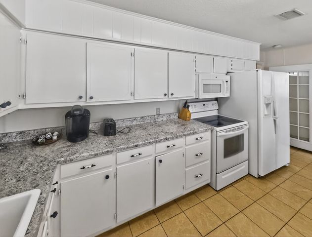 647 Shadywood Lane, Avinger, TX 75630