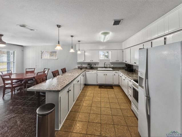 647 Shadywood Lane, Avinger, TX 75630