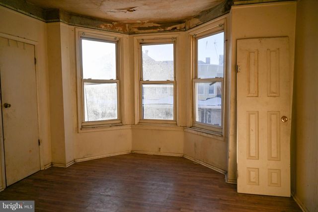 547 S SALFORD ST, Philadelphia, PA 19143