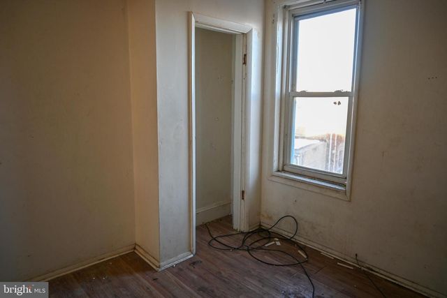 547 S SALFORD ST, Philadelphia, PA 19143