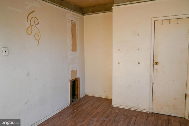 547 S SALFORD ST, Philadelphia, PA 19143