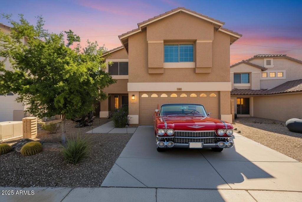 Image 1 of property listing at 2201 E VISTA BONITA Drive, Phoenix, AZ 85024