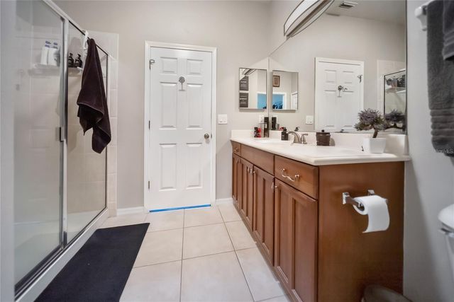 3760 PARKRIDGE CIRCLE 23-204, Sarasota, FL 34243