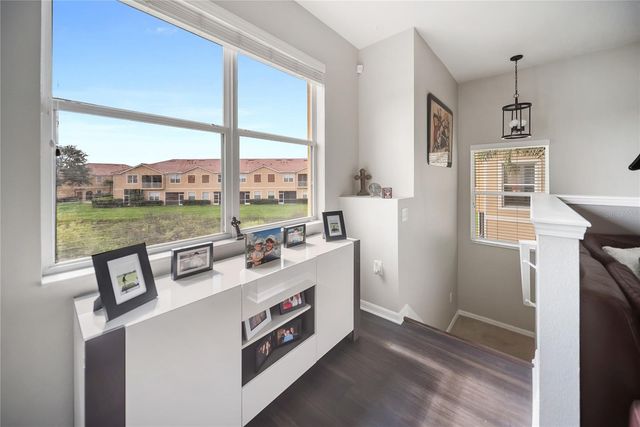 3760 PARKRIDGE CIRCLE 23-204, Sarasota, FL 34243