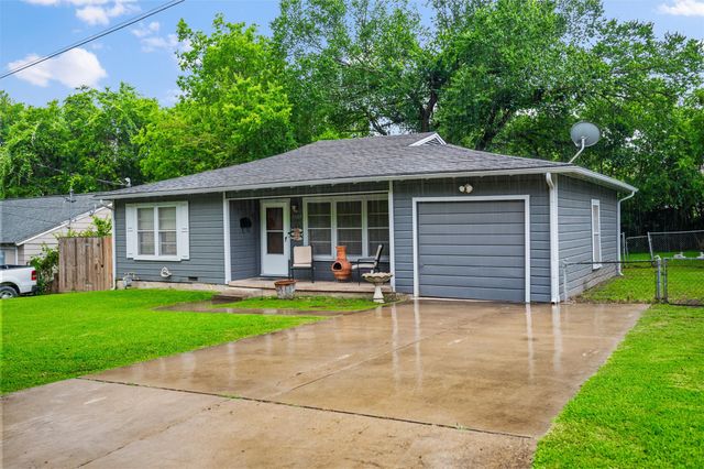 1307 N Gaines Street, Ennis, TX 75119