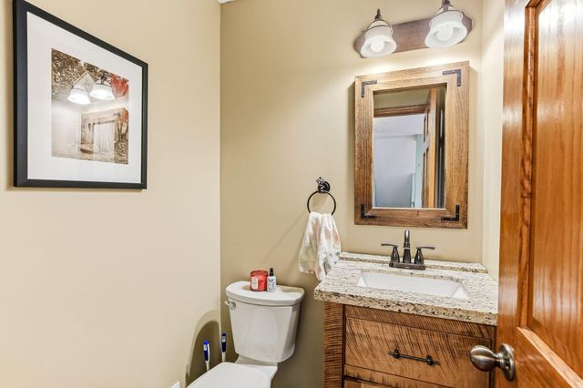 9918 Kiwi Avenue N, Brooklyn Park, MN 55443