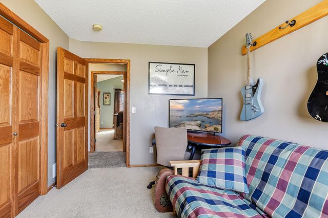 9918 Kiwi Avenue N, Brooklyn Park, MN 55443