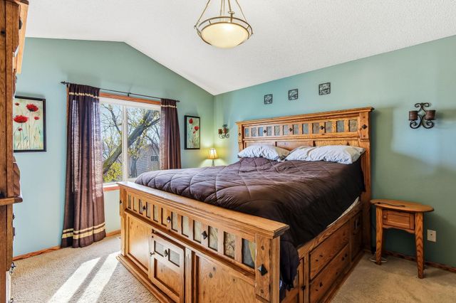 9918 Kiwi Avenue N, Brooklyn Park, MN 55443