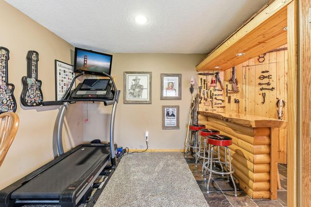 9918 Kiwi Avenue N, Brooklyn Park, MN 55443