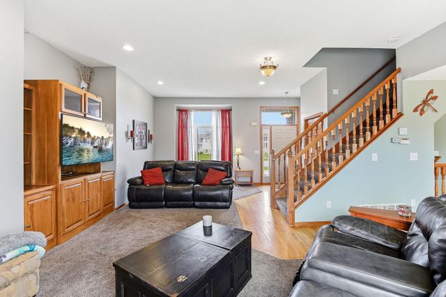 9918 Kiwi Avenue N, Brooklyn Park, MN 55443