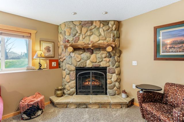 9918 Kiwi Avenue N, Brooklyn Park, MN 55443