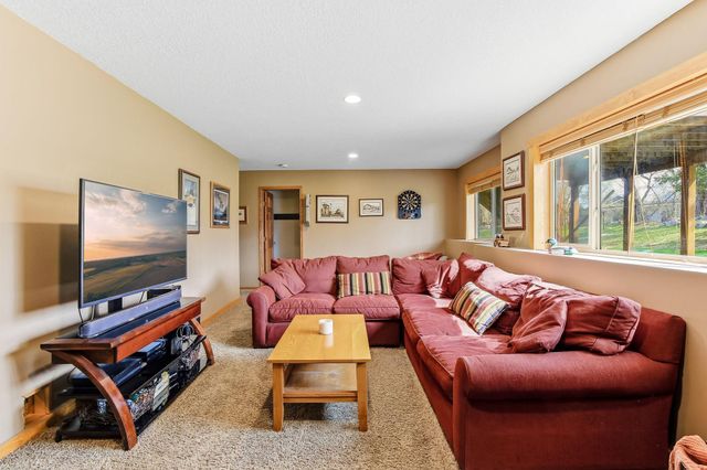 9918 Kiwi Avenue N, Brooklyn Park, MN 55443