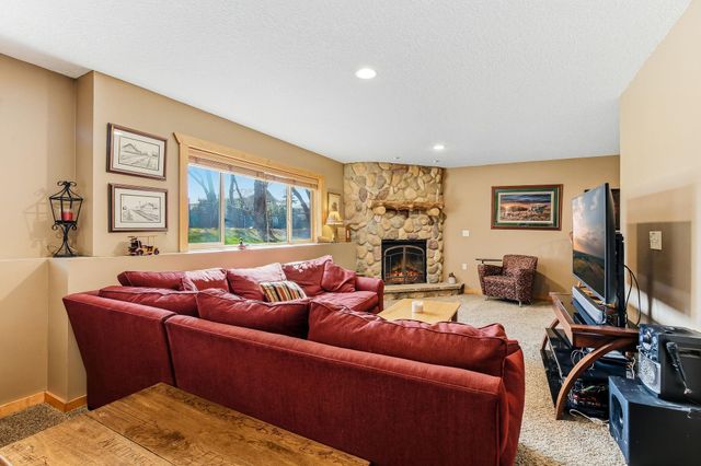 9918 Kiwi Avenue N, Brooklyn Park, MN 55443