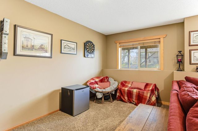 9918 Kiwi Avenue N, Brooklyn Park, MN 55443