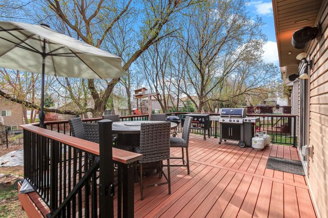 9918 Kiwi Avenue N, Brooklyn Park, MN 55443