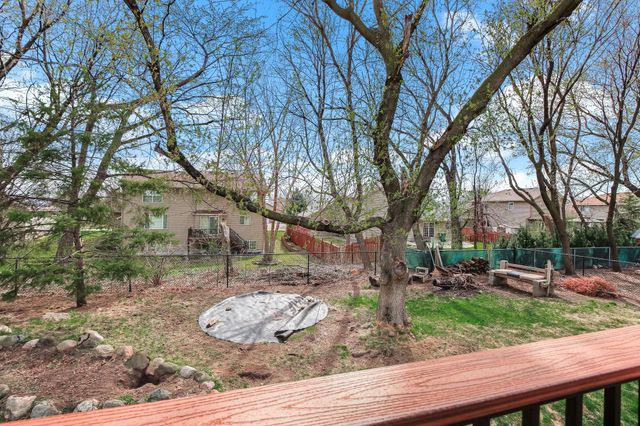 9918 Kiwi Avenue N, Brooklyn Park, MN 55443